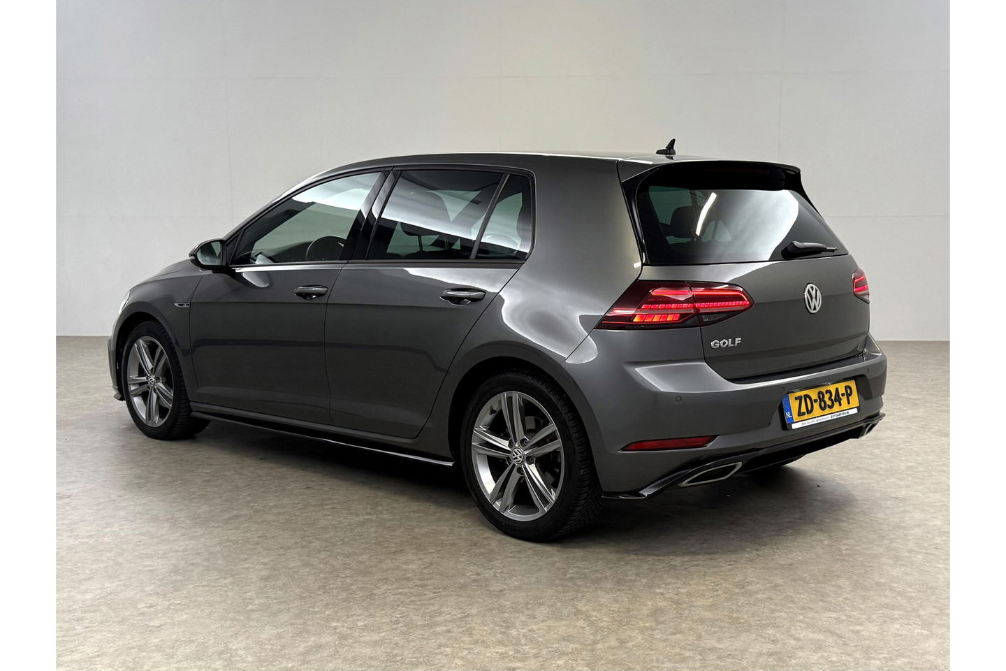Volkswagen Golf 1.5 TSI R-line 150PK LED ACC Camera Carplay Clima Virtual Navi PDC 17"LMV