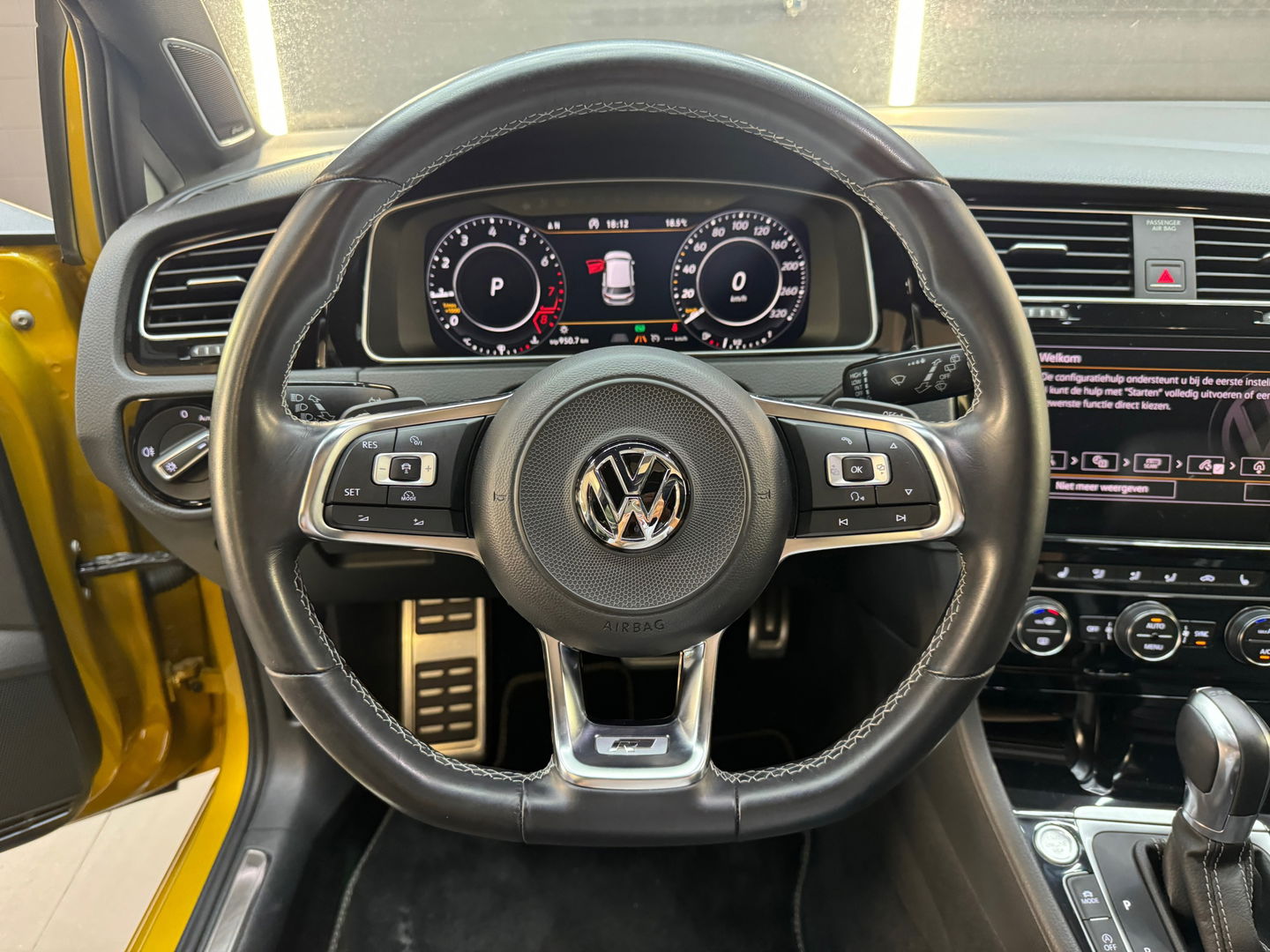 Volkswagen Golf 1.5 TSI Highline R-Line Pano|Leer|Dyna|Keyless