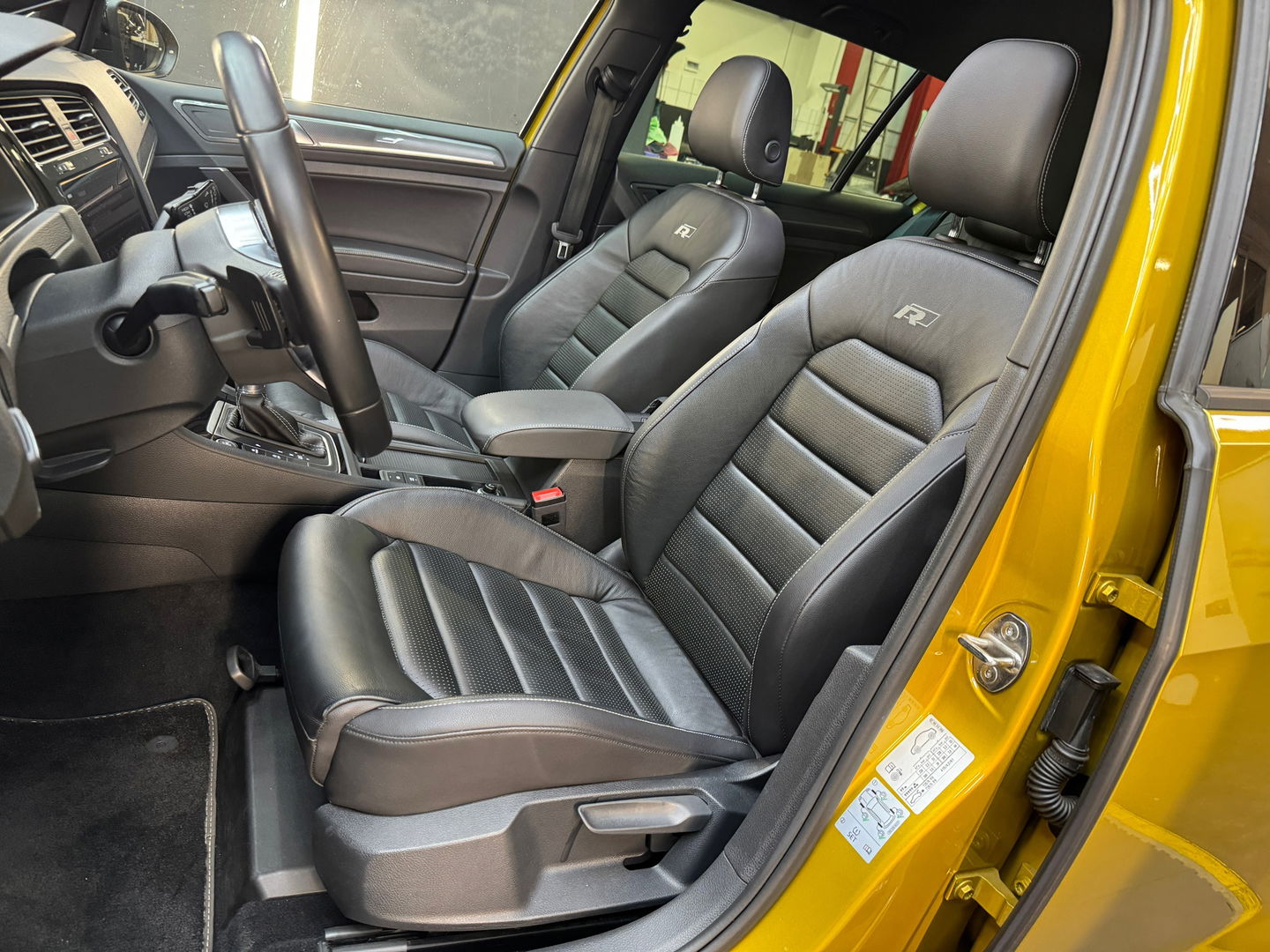 Volkswagen Golf 1.5 TSI Highline R-Line Pano|Leer|Dyna|Keyless