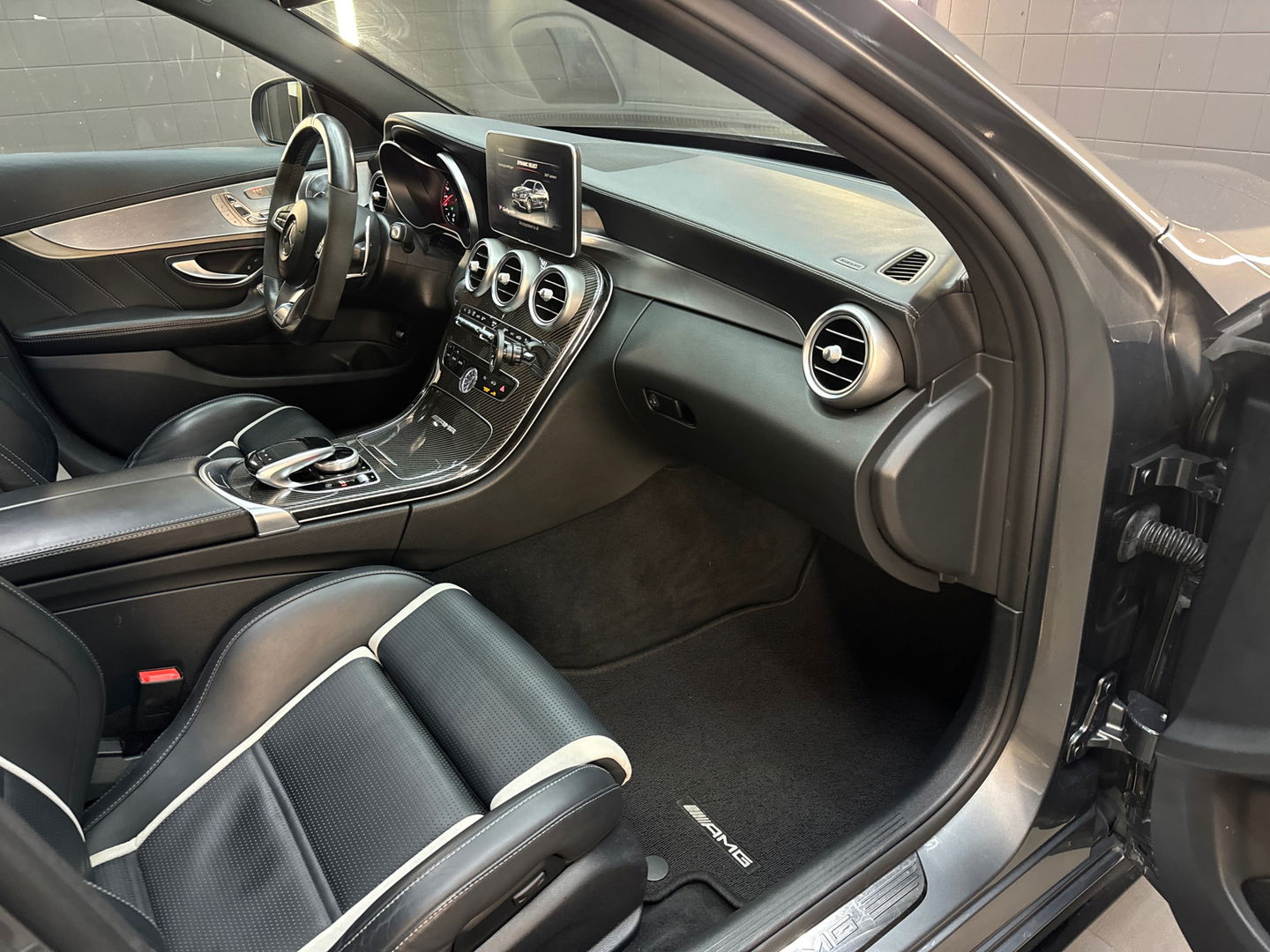 Mercedes-Benz C-Klasse AMG 63 S Pano|Kuip|Ceramic|HuD|360Cam