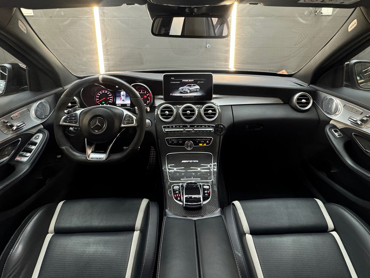 Mercedes-Benz C-Klasse AMG 63 S Pano|Kuip|Ceramic|HuD|360Cam