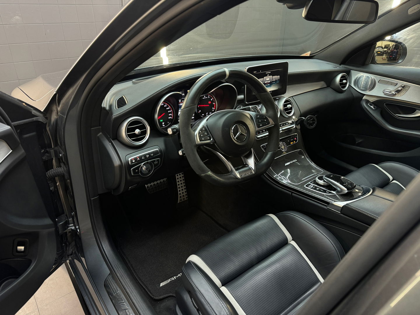 Mercedes-Benz C-Klasse AMG 63 S Pano|Kuip|Ceramic|HuD|360Cam