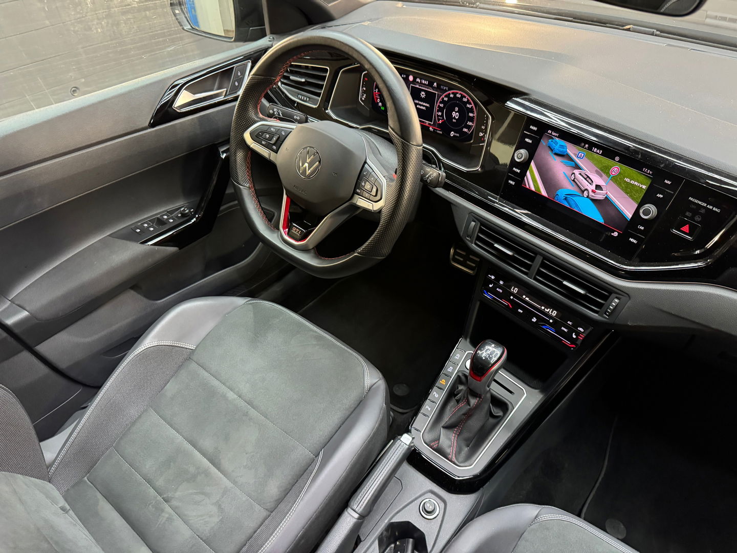 Volkswagen Polo 2.0 TSI GTI Pano|Keyless|IQ|Beats|18”|VOL