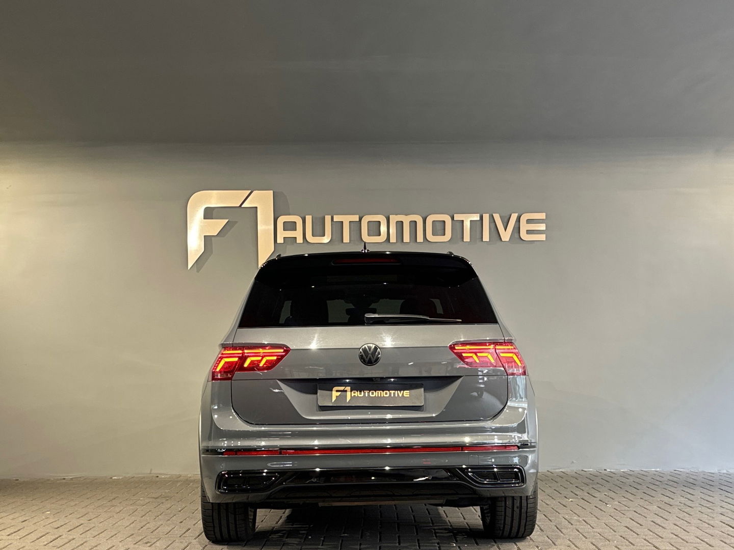 Volkswagen Tiguan 1.4 TSI eHybrid R-Line Pano|IQ|360C|Trekhaak