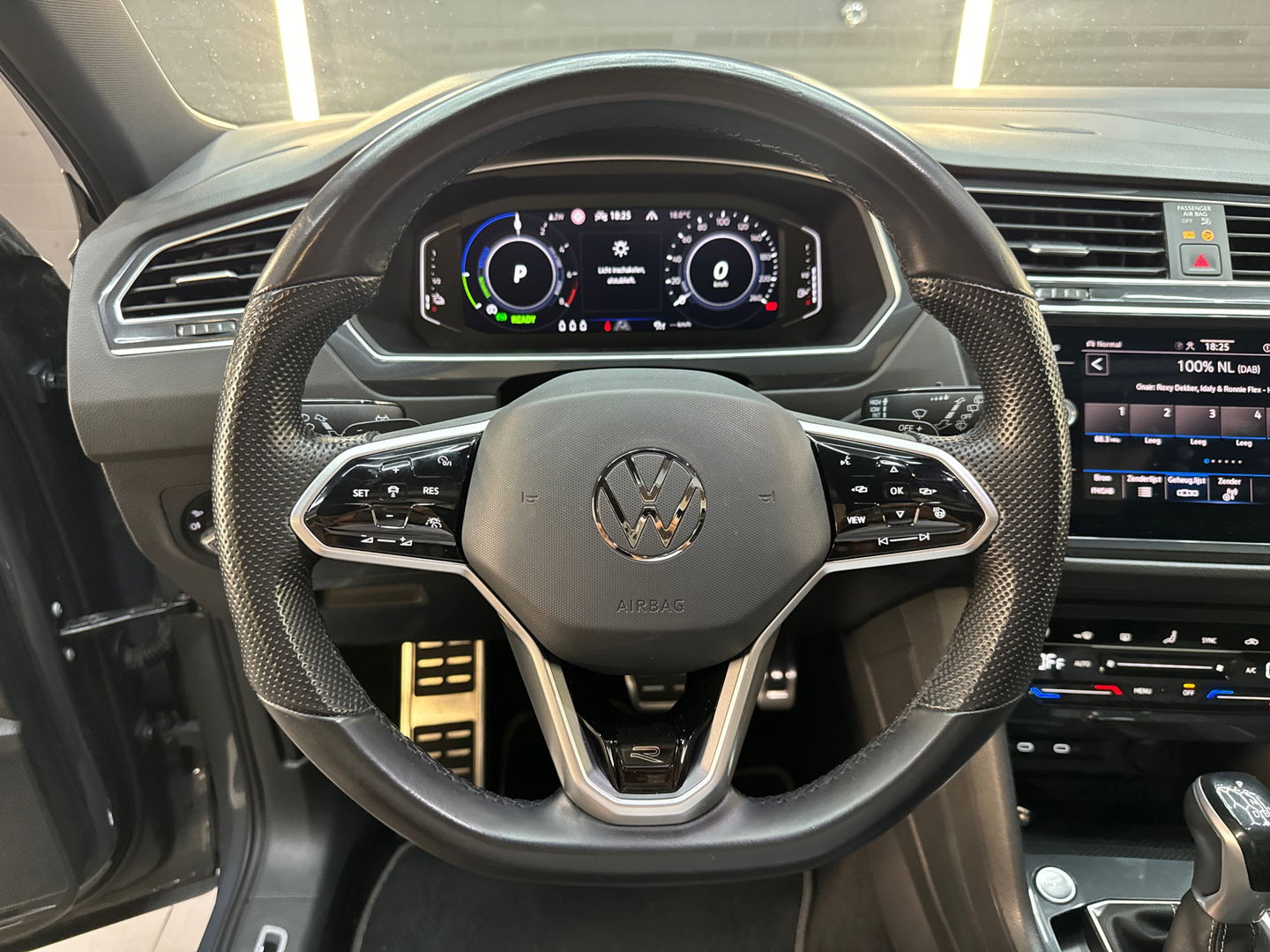 Volkswagen Tiguan 1.4 TSI eHybrid R-Line Pano|IQ|360C|Trekhaak