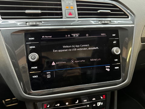 Volkswagen Tiguan 1.4 TSI eHybrid R-Line Pano|IQ|360C|Trekhaak