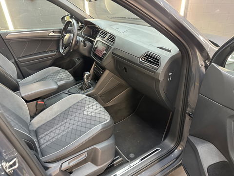 Volkswagen Tiguan 1.4 TSI eHybrid R-Line Pano|IQ|360C|Trekhaak