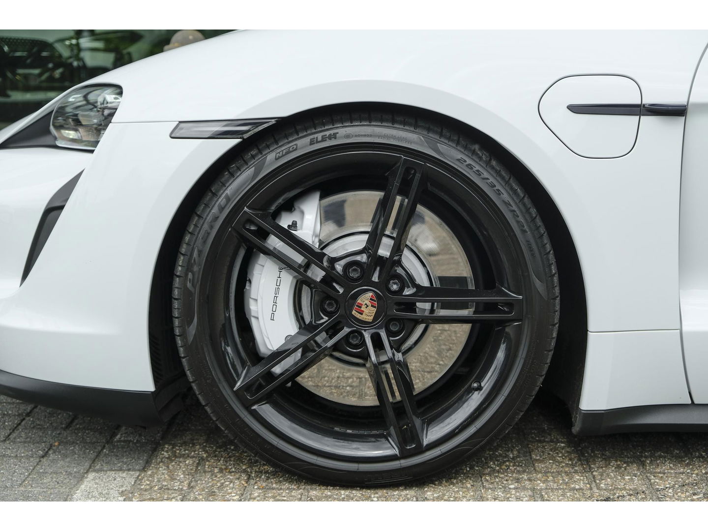 Porsche Taycan 4S 571pk Performance Plus 93 kWh 4-wielsturing PSCB brakes *BTW* Bose Adaptieve sportstoelen Matrix led Warmtepomp 21" LMV