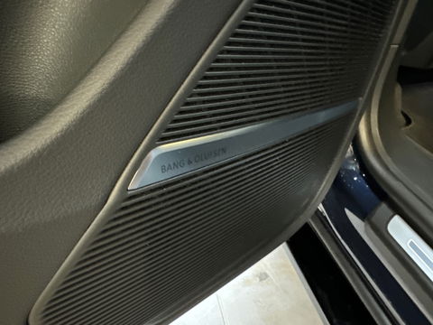 Audi Q8 55 TFSI quattro S Line Pano|RS Seat|HuD|B&O|360c 3D