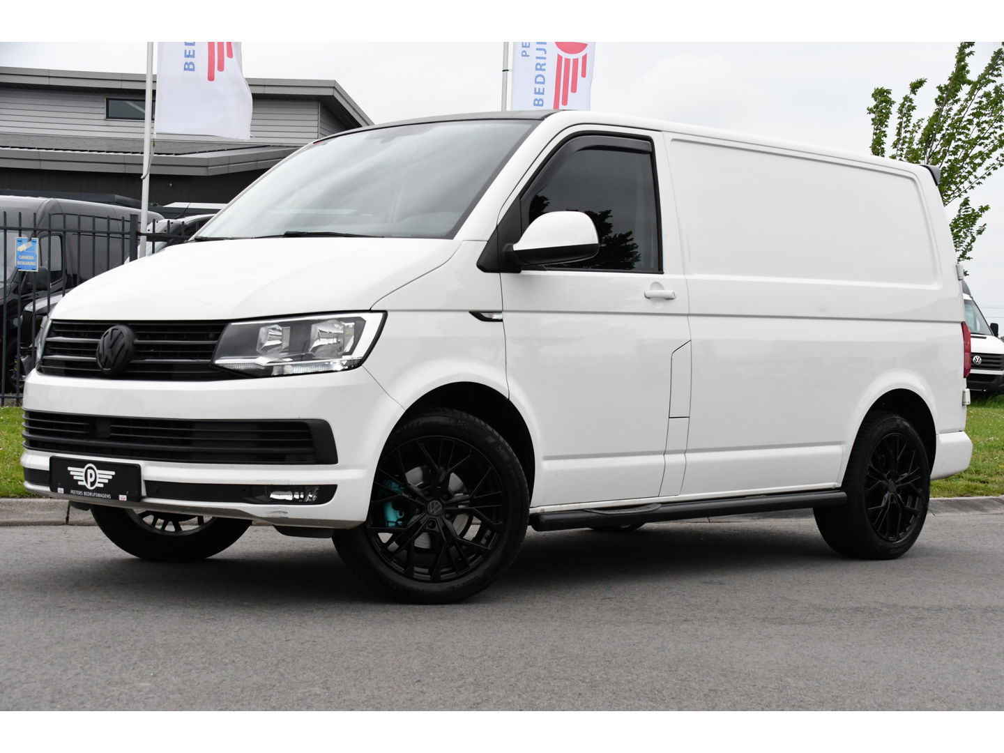 Volkswagen Transporter 2.0 TDI L1H1 Highline Adaptieve cruise, Sensoren 150PK, Automaat, Stoelverwarming, Airco, Trekhaak, Uniek!
