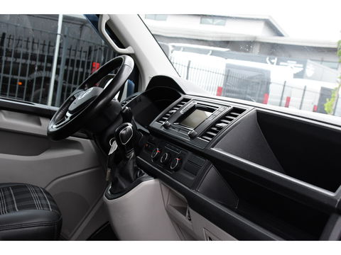Volkswagen Transporter 2.0 TDI L1H1 Highline Adaptieve cruise, Sensoren 150PK, Automaat, Stoelverwarming, Airco, Trekhaak, Uniek!