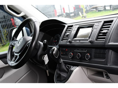 Volkswagen Transporter 2.0 TDI L1H1 Highline Adaptieve cruise, Sensoren 150PK, Automaat, Stoelverwarming, Airco, Trekhaak, Uniek!