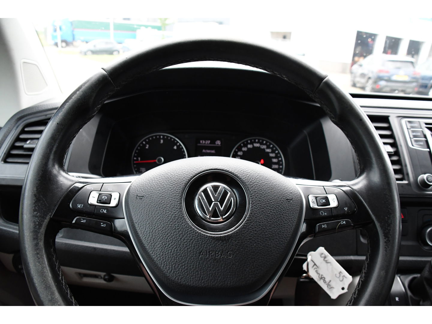 Volkswagen Transporter 2.0 TDI L1H1 Highline Adaptieve cruise, Sensoren 150PK, Automaat, Stoelverwarming, Airco, Trekhaak, Uniek!