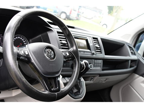 Volkswagen Transporter 2.0 TDI L1H1 Highline Adaptieve cruise, Sensoren 150PK, Automaat, Stoelverwarming, Airco, Trekhaak, Uniek!