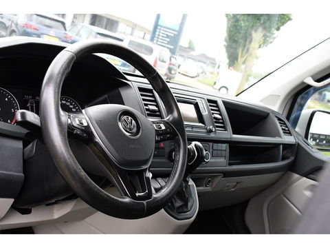 Volkswagen Transporter 2.0 TDI L1H1 Highline Adaptieve cruise, Sensoren 150PK, Automaat, Stoelverwarming, Airco, Trekhaak, Uniek!