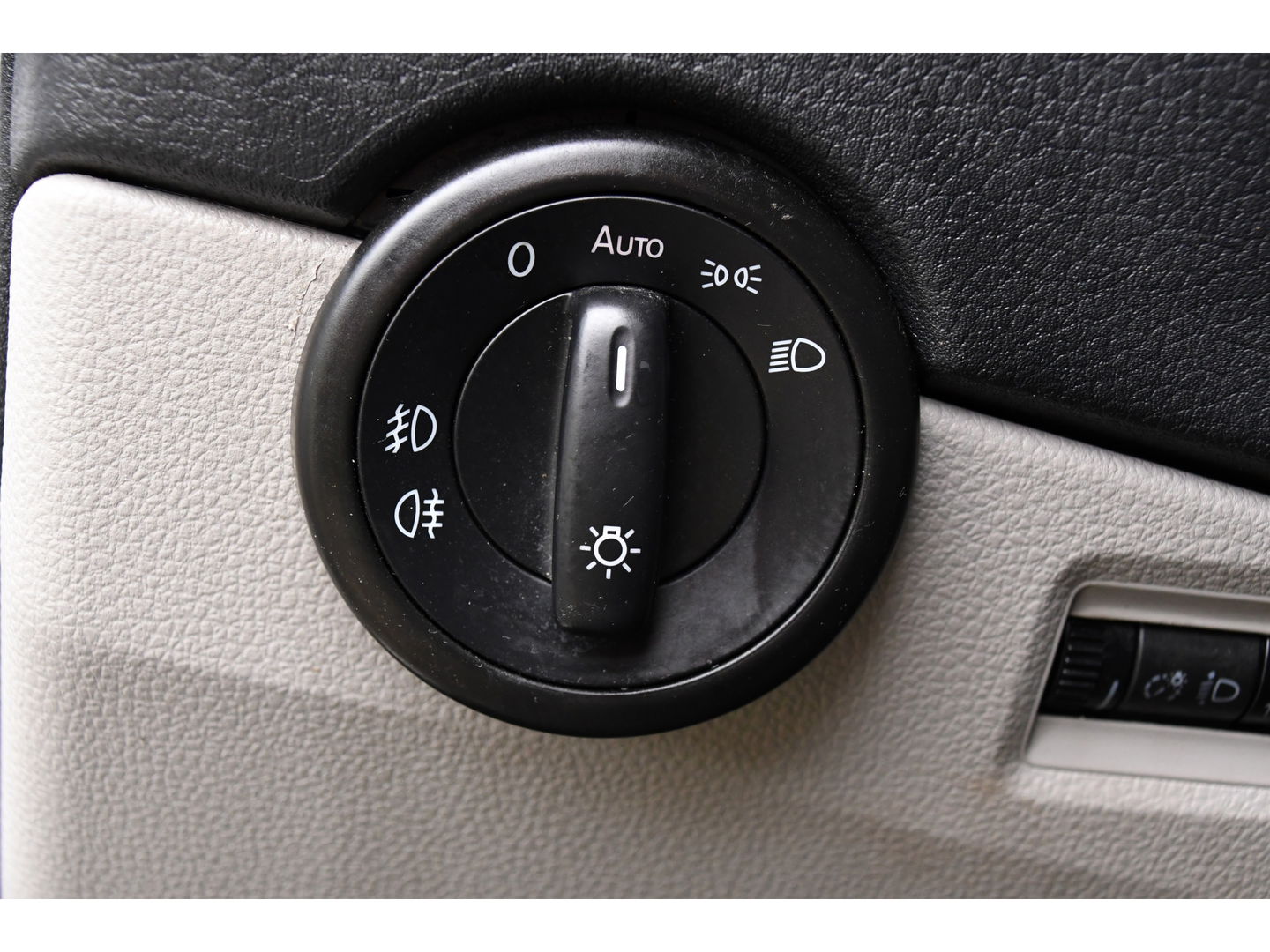 Volkswagen Transporter 2.0 TDI L1H1 Highline Adaptieve cruise, Sensoren 150PK, Automaat, Stoelverwarming, Airco, Trekhaak, Uniek!