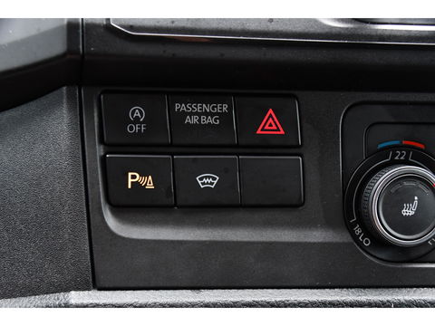 Volkswagen Transporter 2.0 TDI L1H1 Highline Adaptieve cruise, Sensoren 150PK, Automaat, Stoelverwarming, Airco, Trekhaak, Uniek!