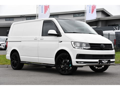 Volkswagen Transporter 2.0 TDI L1H1 Highline Adaptieve cruise, Sensoren 150PK, Automaat, Stoelverwarming, Airco, Trekhaak, Uniek!