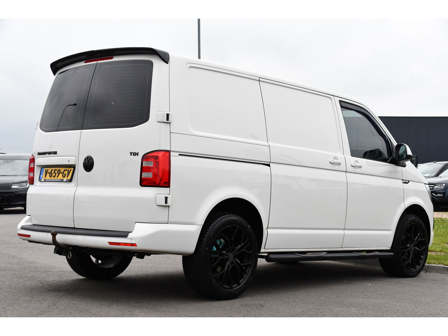 Volkswagen Transporter 2.0 TDI L1H1 Highline Adaptieve cruise, Sensoren 150PK, Automaat, Stoelverwarming, Airco, Trekhaak, Uniek!