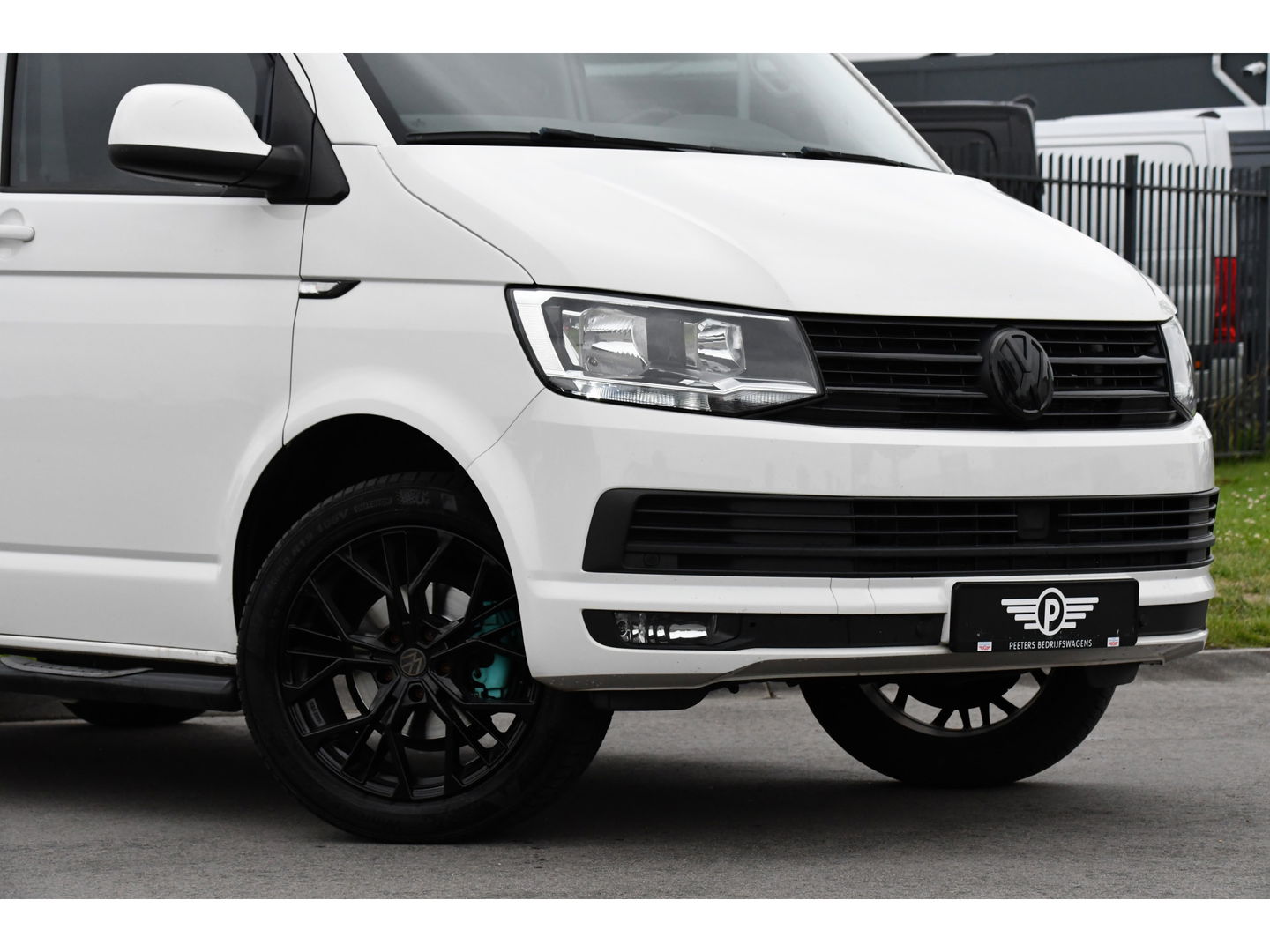 Volkswagen Transporter 2.0 TDI L1H1 Highline Adaptieve cruise, Sensoren 150PK, Automaat, Stoelverwarming, Airco, Trekhaak, Uniek!