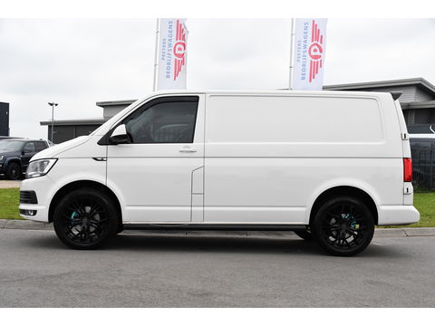 Volkswagen Transporter 2.0 TDI L1H1 Highline Adaptieve cruise, Sensoren 150PK, Automaat, Stoelverwarming, Airco, Trekhaak, Uniek!