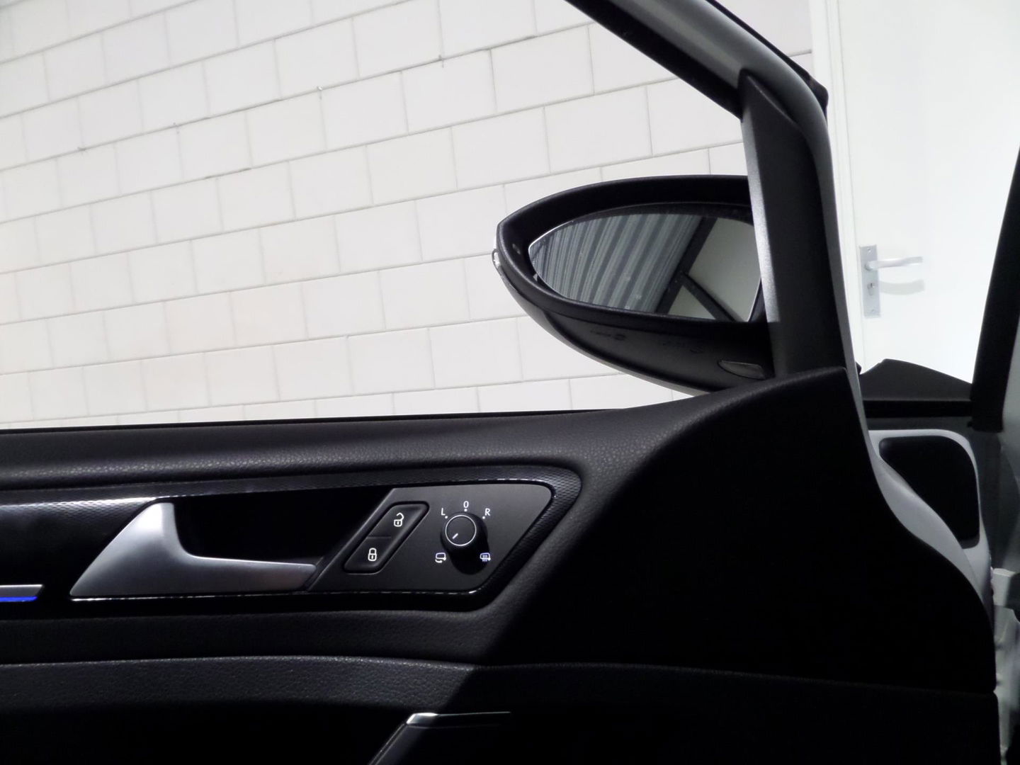 Volkswagen Golf 1.4 TSI GTE "Origineel NL!" Apple-Carplay Camera 18"Pretoria Full-LED Navigatie Parkeersens, in ZEER nette staat!