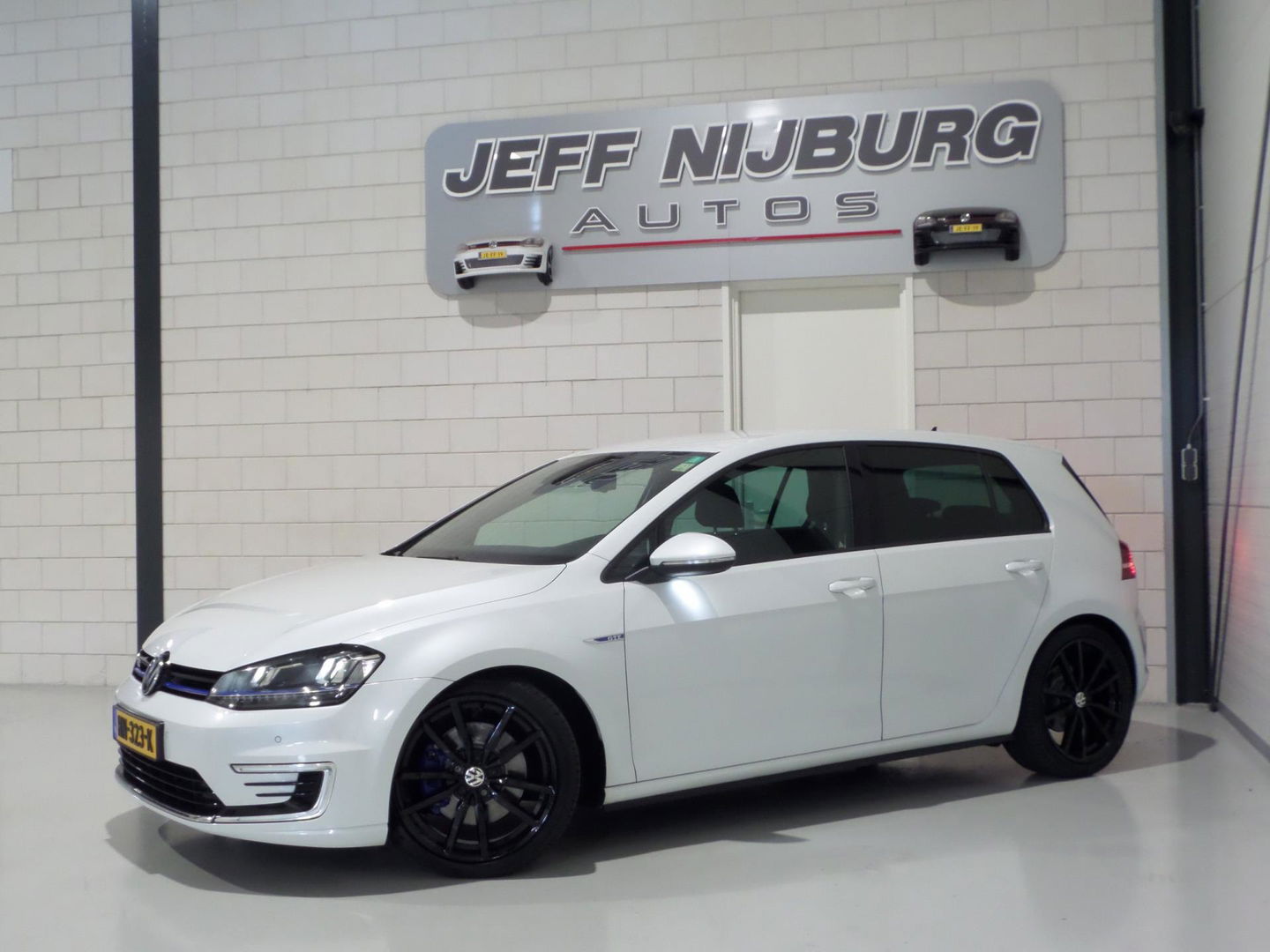 Volkswagen Golf 1.4 TSI GTE "Origineel NL!" Apple-Carplay Camera 18"Pretoria Full-LED Navigatie Parkeersens, in ZEER nette staat!