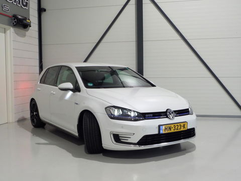 Volkswagen Golf 1.4 TSI GTE "Origineel NL!" Apple-Carplay Camera 18"Pretoria Full-LED Navigatie Parkeersens, in ZEER nette staat!