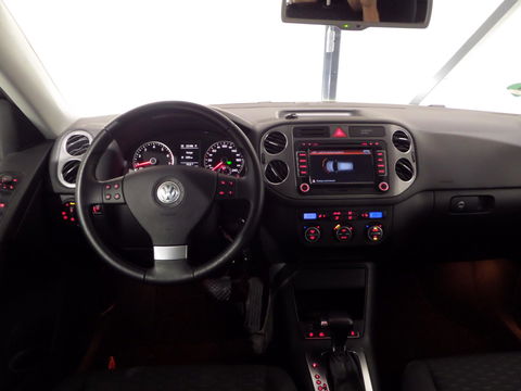 Volkswagen Tiguan 2.0 TSI DSG Track&Field 4Motion "Origineel NL!" 1e eigenaar! Automaat! Trekhaak Youngtimer Navigatie Camera 19"