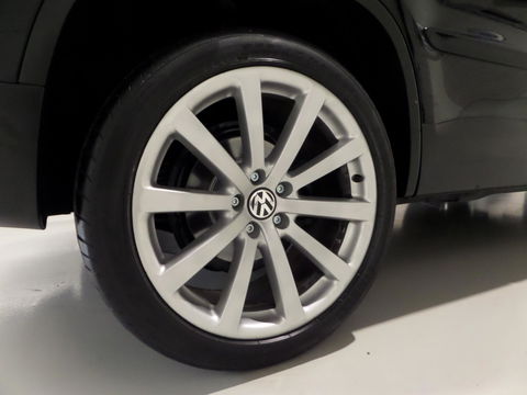 Volkswagen Tiguan 2.0 TSI DSG Track&Field 4Motion "Origineel NL!" 1e eigenaar! Automaat! Trekhaak Youngtimer Navigatie Camera 19"