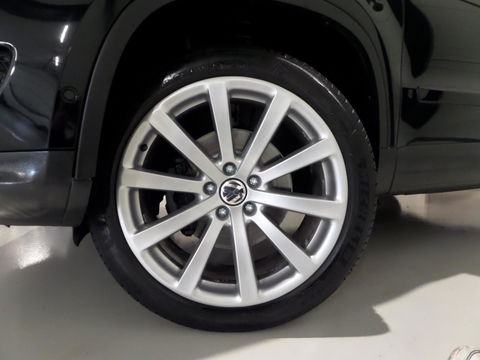 Volkswagen Tiguan 2.0 TSI DSG Track&Field 4Motion "Origineel NL!" 1e eigenaar! Automaat! Trekhaak Youngtimer Navigatie Camera 19"