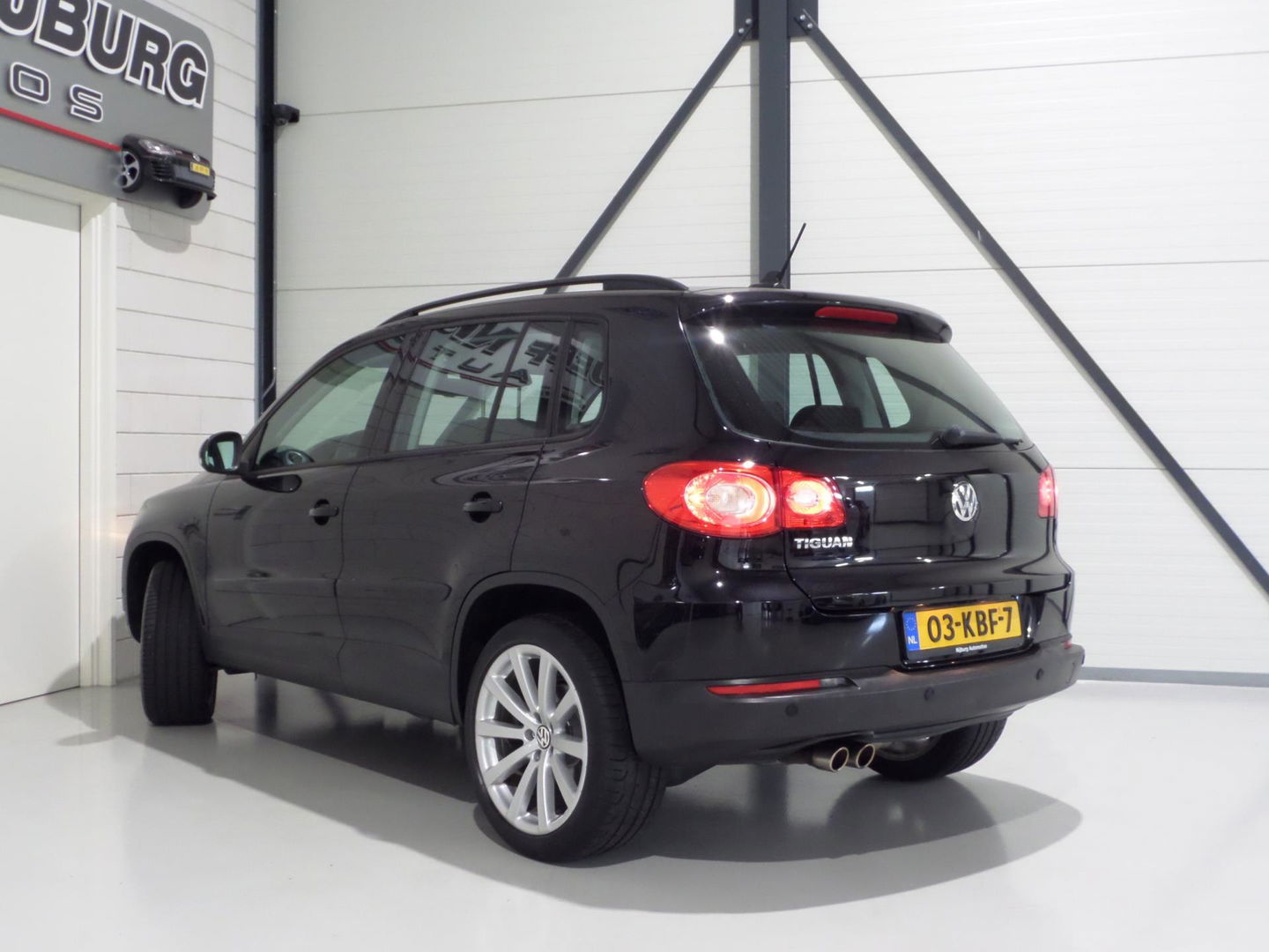 Volkswagen Tiguan 2.0 TSI DSG Track&Field 4Motion "Origineel NL!" 1e eigenaar! Automaat! Trekhaak Youngtimer Navigatie Camera 19"