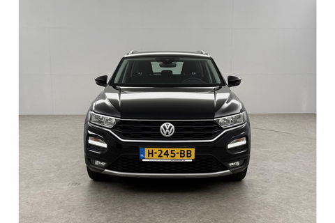 Volkswagen T-Roc TSI Style Business Camera Carplay LED Trekhaak Adaptive-Cruise Clima Navi PDC 16"LMV