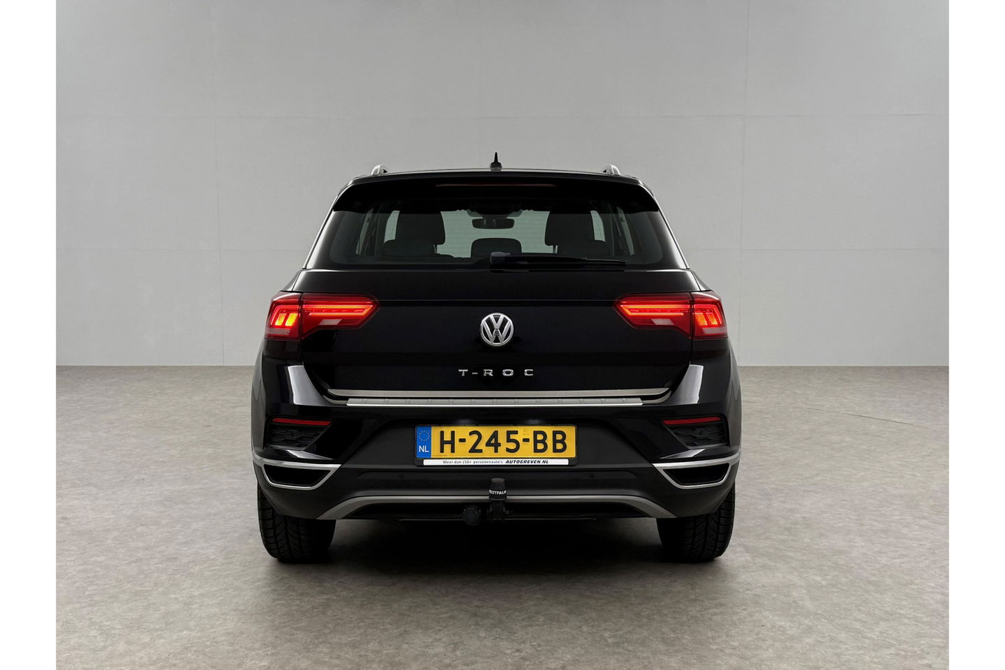 Volkswagen T-Roc TSI Style Business Camera Carplay LED Trekhaak Adaptive-Cruise Clima Navi PDC 16"LMV