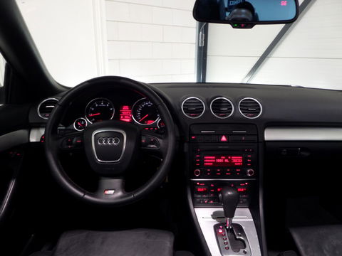 Audi A4 Cabriolet 2.0 TFSI S-Line "Automaat" Leer Xenon Stoelverwarming Bose Cruise-control Youngtimer in uniek mooie staat!