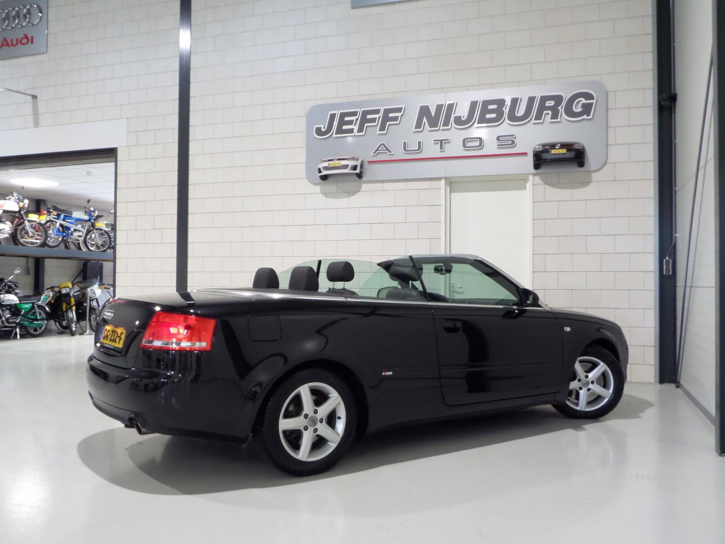 Audi A4 Cabriolet 2.0 TFSI S-Line "Automaat" Leer Xenon Stoelverwarming Bose Cruise-control Youngtimer in uniek mooie staat!