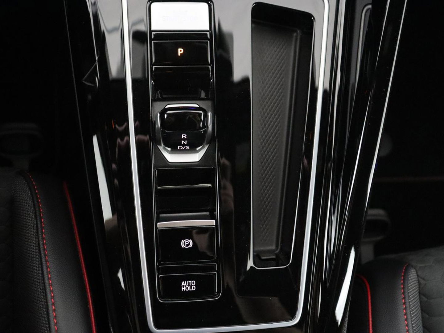 Volkswagen Golf 2.0 TSI GTI Clubsport | 300pk | Stoel & stuurverwarming | Carplay | Sfeerverlichting | LED Plus | Sportstoelen | Parkeerhulp | Digital Cockpit | Climate control