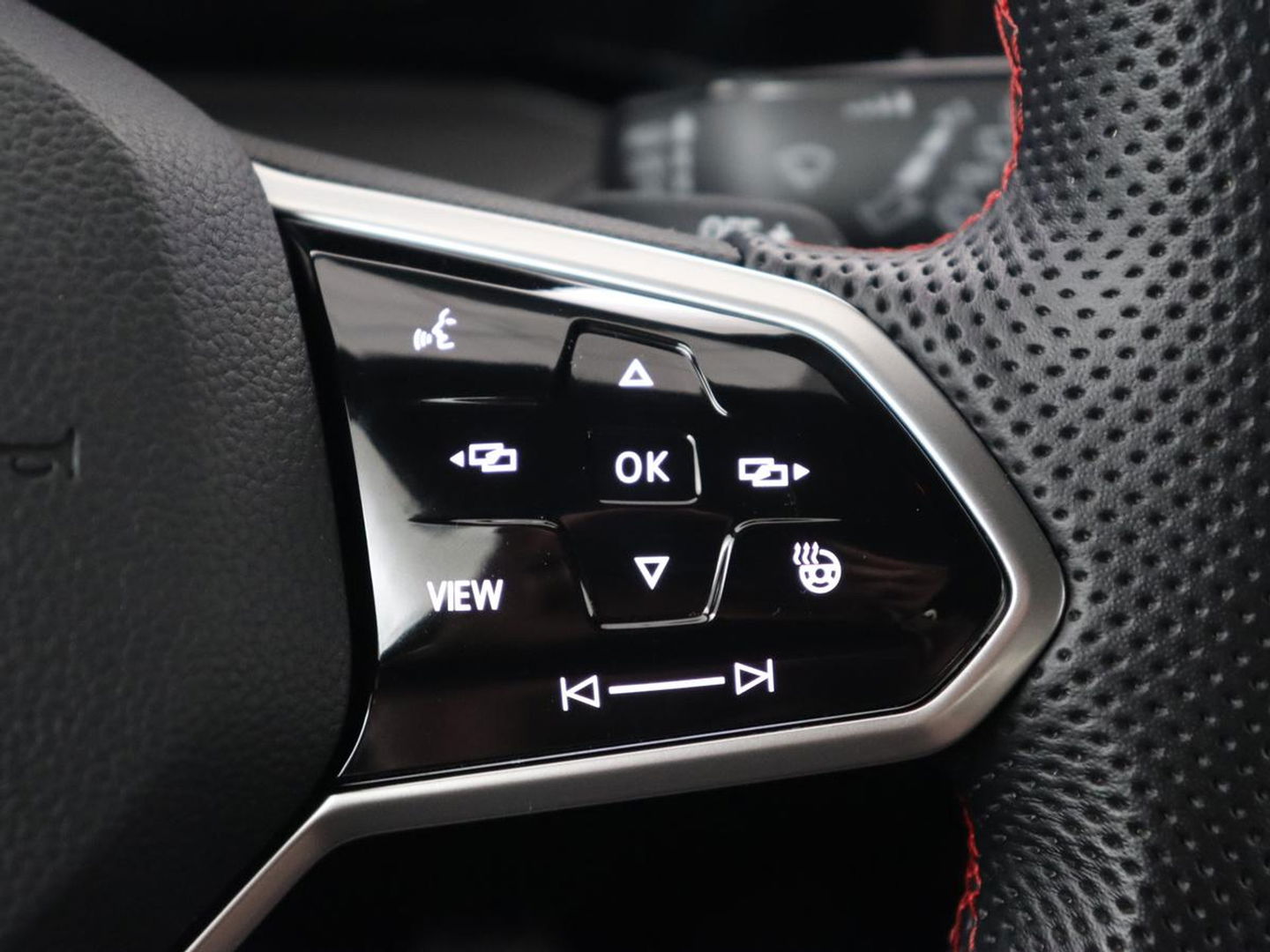 Volkswagen Golf 2.0 TSI GTI Clubsport | 300pk | Stoel & stuurverwarming | Carplay | Sfeerverlichting | LED Plus | Sportstoelen | Parkeerhulp | Digital Cockpit | Climate control
