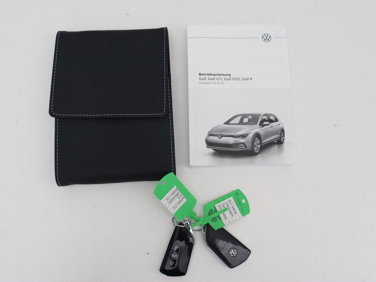 Volkswagen Golf 2.0 TSI GTI Clubsport | 300pk | Stoel & stuurverwarming | Carplay | Sfeerverlichting | LED Plus | Sportstoelen | Parkeerhulp | Digital Cockpit | Climate control
