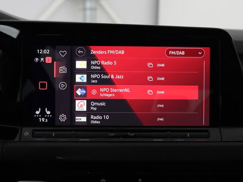 Volkswagen Golf 2.0 TSI GTI Clubsport | 300pk | Stoel & stuurverwarming | Carplay | Sfeerverlichting | LED Plus | Sportstoelen | Parkeerhulp | Digital Cockpit | Climate control