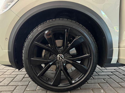 Volkswagen T-Roc 1.5 TSI R-Line Pano|Beats|Keyl|Camera|Dodeh