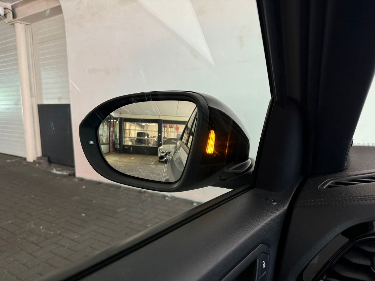 Volkswagen T-Roc 1.5 TSI R-Line Pano|Beats|Keyl|Camera|Dodeh