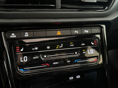 Volkswagen T-Roc 1.5 TSI R-Line Pano|Beats|Keyl|Camera|Dodeh