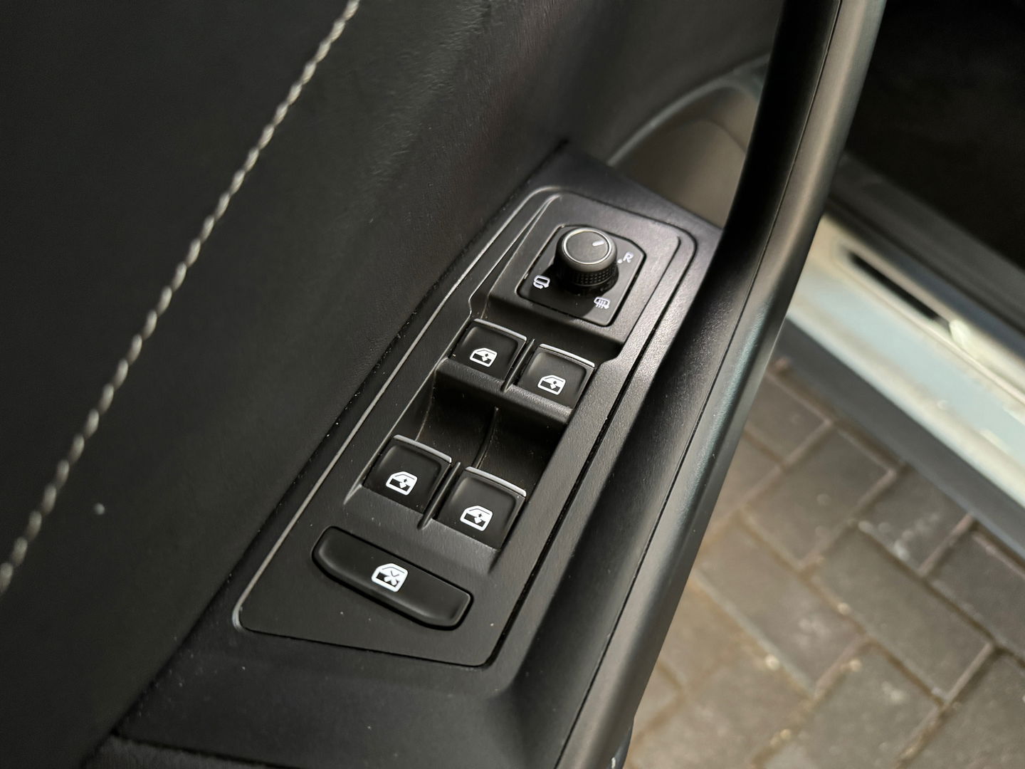 Volkswagen T-Roc 1.5 TSI R-Line Pano|Beats|Keyl|Camera|Dodeh