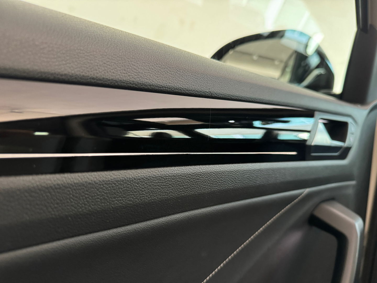 Volkswagen T-Roc 1.5 TSI R-Line Pano|Beats|Keyl|Camera|Dodeh