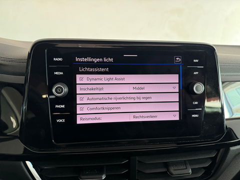 Volkswagen T-Roc 1.5 TSI R-Line Pano|Beats|Keyl|Camera|Dodeh