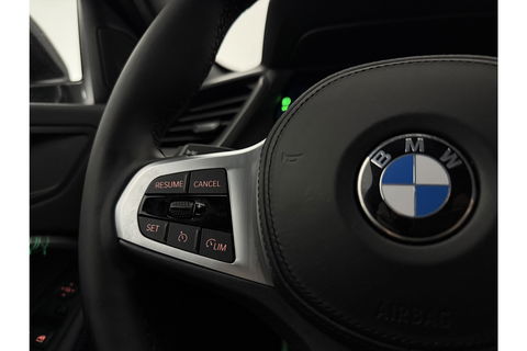 BMW 1-serie 118i M-sport Sfeerverl. LED Carplay Cruise Clima Virtual Navi PDC 17"LMV