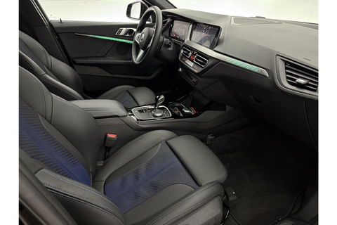BMW 1-serie 118i M-sport Sfeerverl. LED Carplay Cruise Clima Virtual Navi PDC 17"LMV