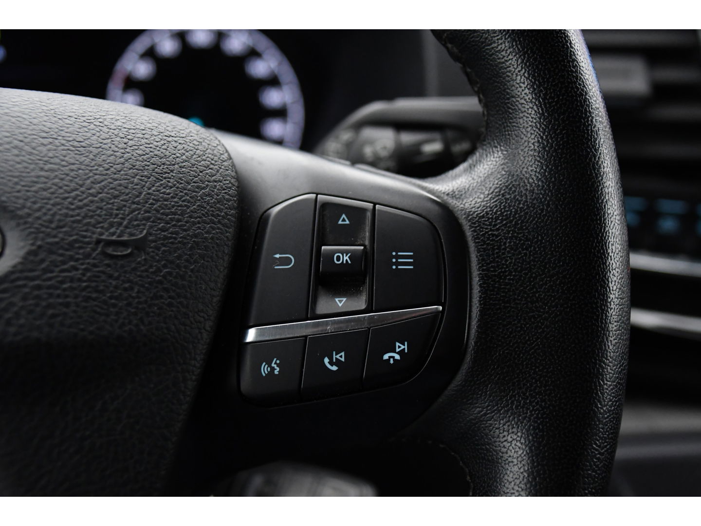 Ford Transit Custom 300 2.0 TDCI L2H1 Black Edition DC Limited Camera, Cruise, Carplay, Automaat, LED, Multimedia, Sensoren, 170PK, UNIEK!