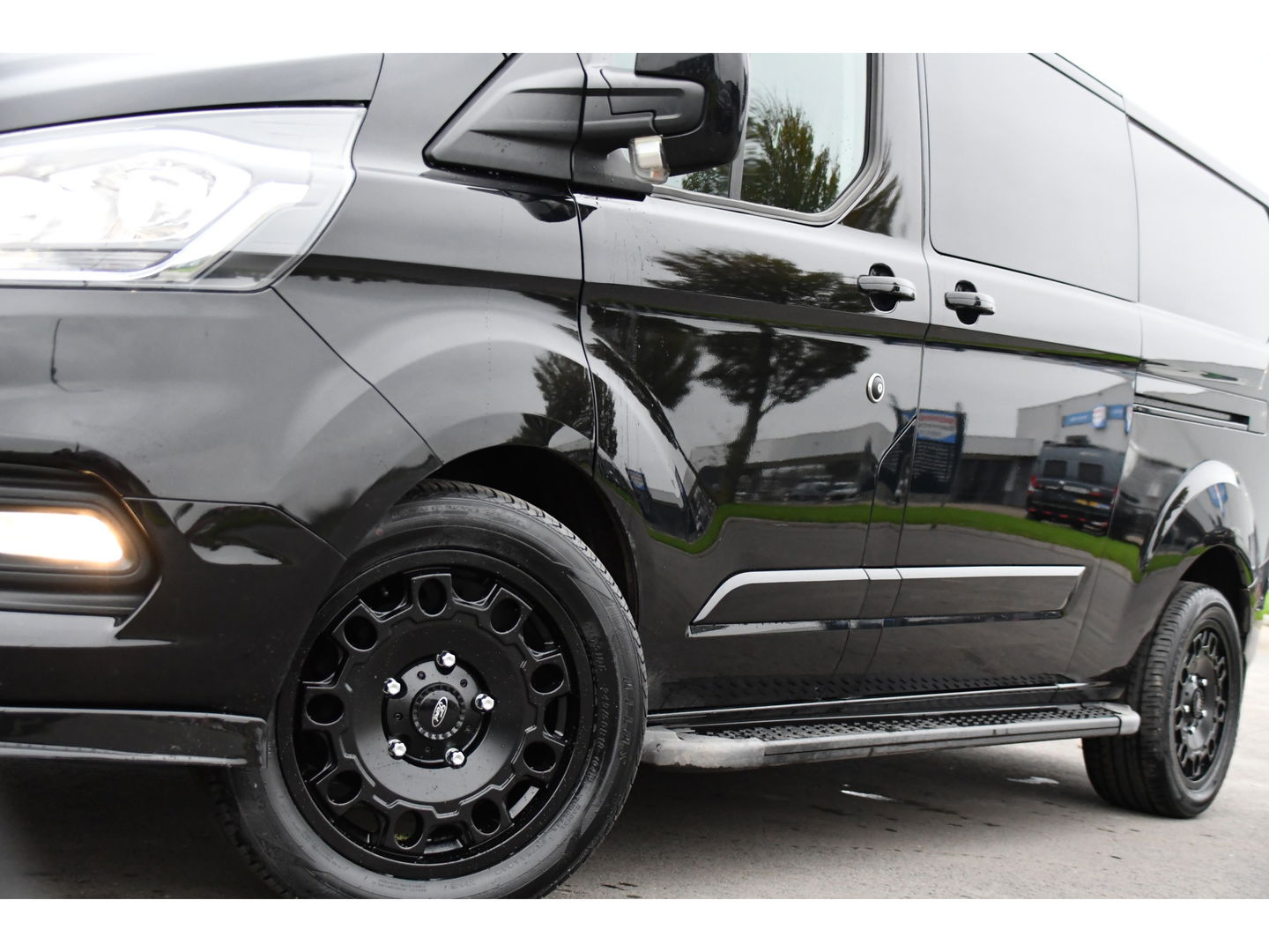 Ford Transit Custom 300 2.0 TDCI L2H1 Black Edition DC Limited Camera, Cruise, Carplay, Automaat, LED, Multimedia, Sensoren, 170PK, UNIEK!
